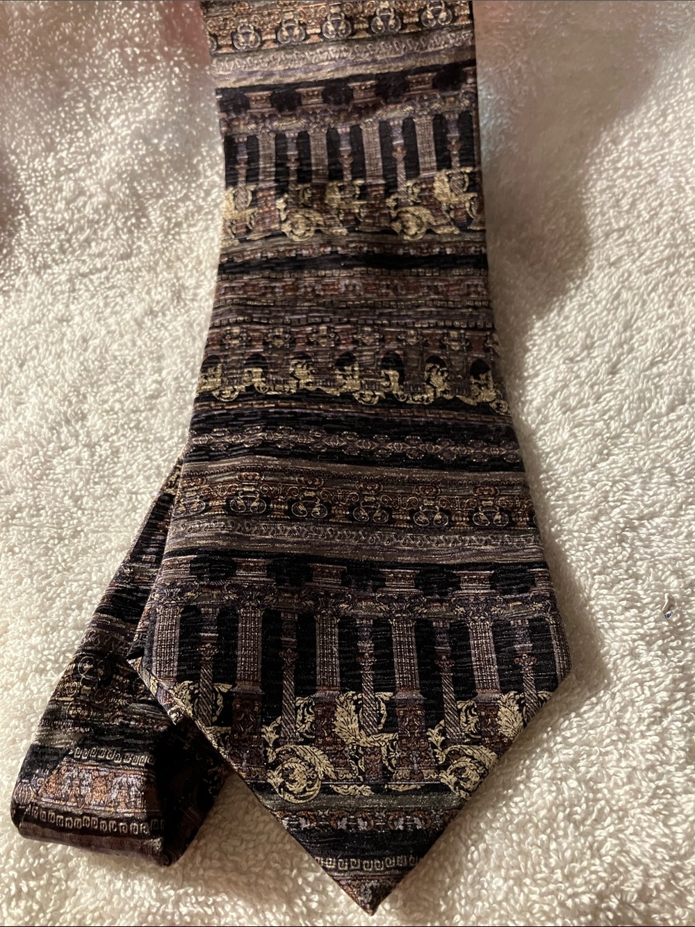Elegant Patterned Silk Tie in Brown and Gold by Daniel de Fasson